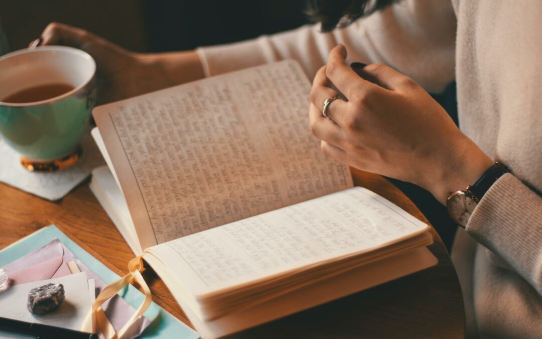 Why you should start journaling blog post - Sofiaspencil.com - Fantasy writer blog